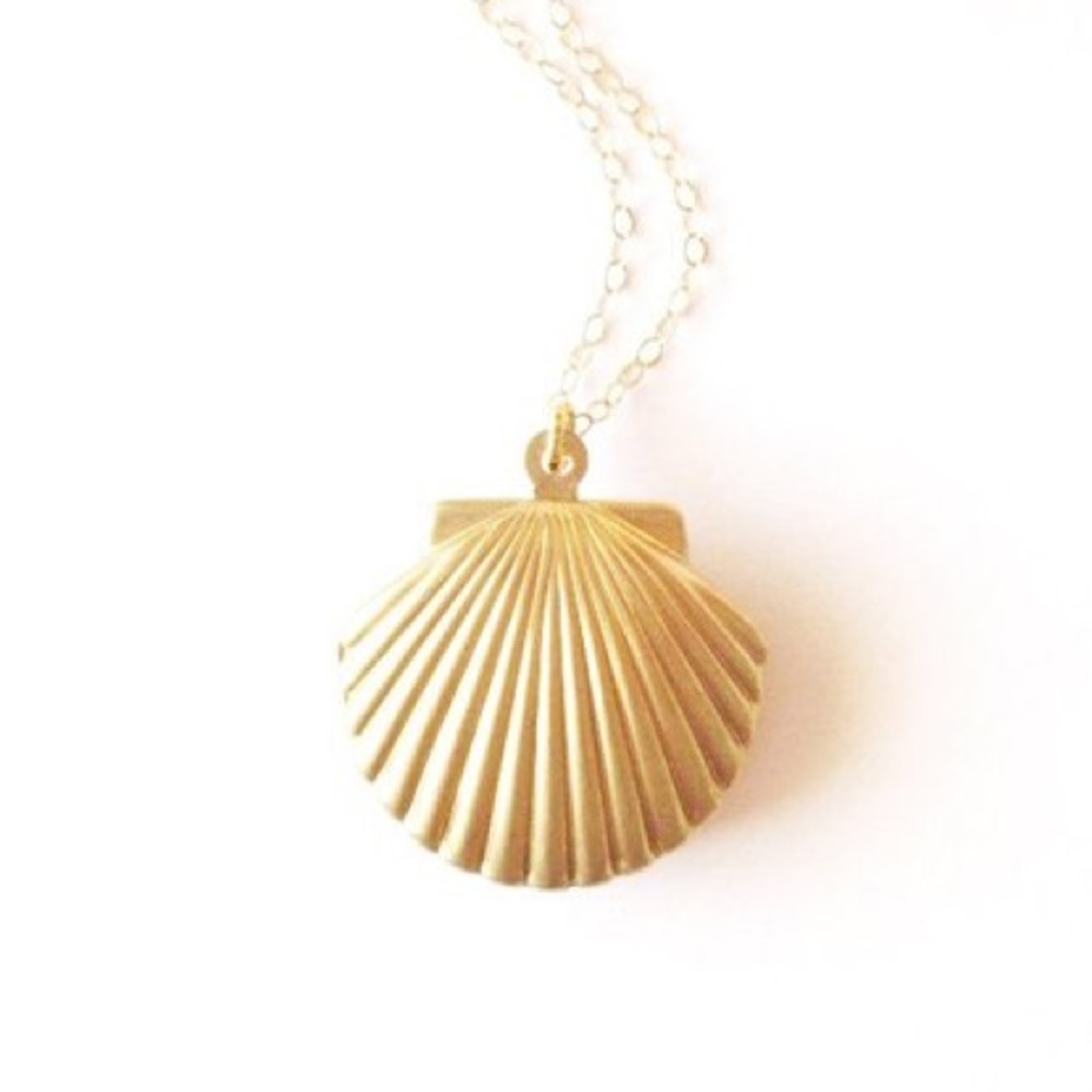 NEW✨ Gold Seashell Mermaid Vintage Locket Necklace